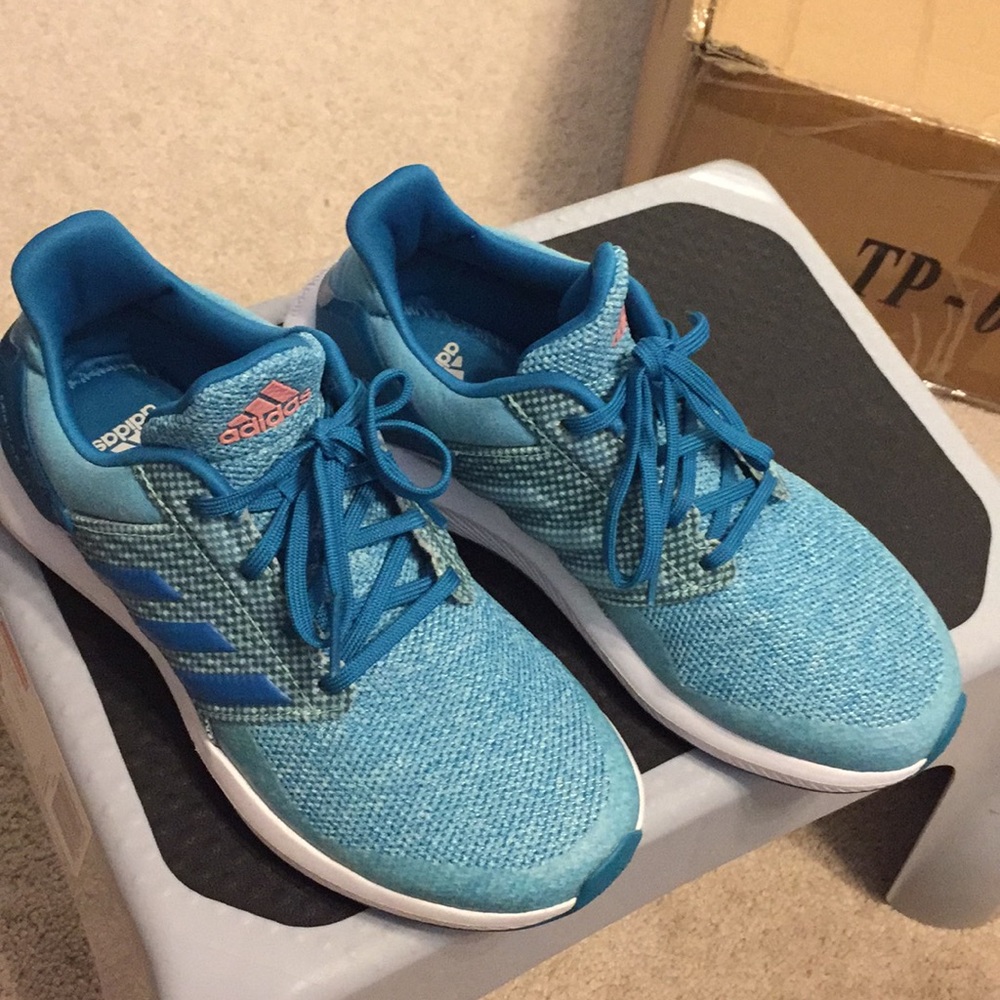 Adidas tennis shoes
